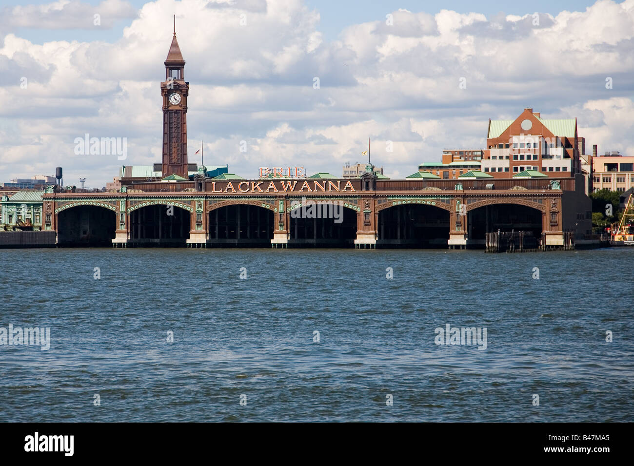 Lackawanna, New York, à partir d'une ligne circulaire voile sur la rivière Hudson Banque D'Images