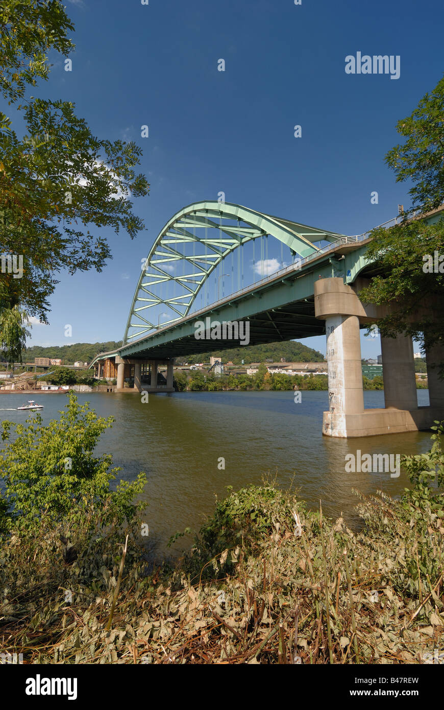 La rivière Monongahela au Birmingham pont, côté sud, Pittsburgh, Pennsylvanie Banque D'Images