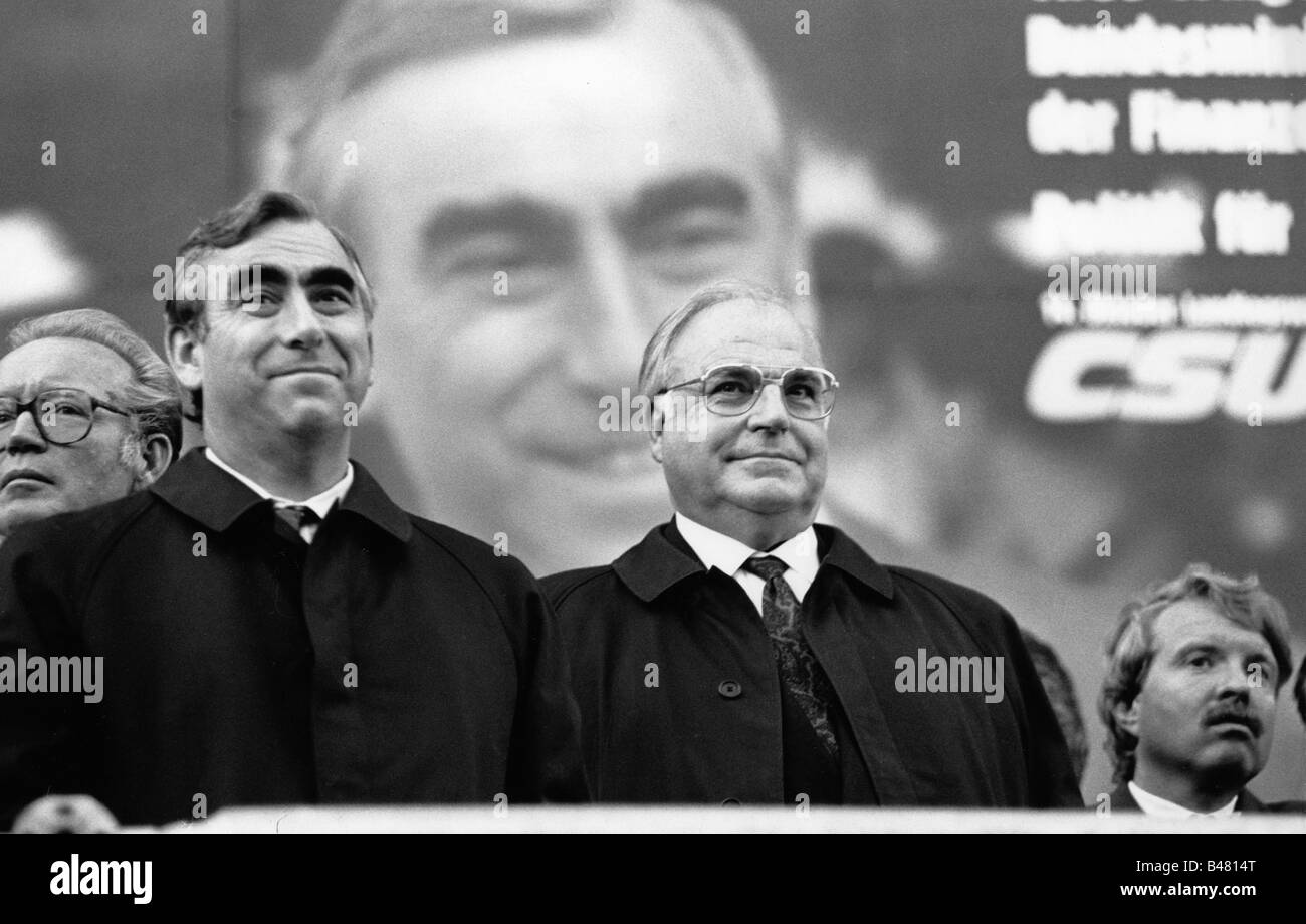 Kohl, Helmut, * 3.4.1930, politicien allemand (CDU), chancelier de l'Allemagne 1982 - 1998, conférence du parti CSU, Munich, octobre 1990, avec Theo Waigel, Banque D'Images