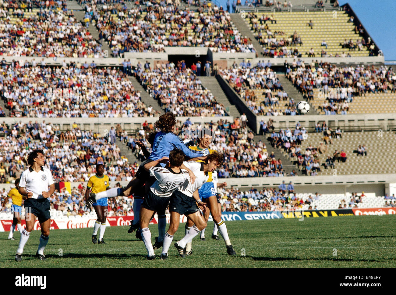 Sport / Sports, football, football, coupe du monde, Copa de Oro / Mini coupe du monde, Brésil contre l'Allemagne (4:1) à Montevideo, Uruguay, 7.1.1981, Banque D'Images
