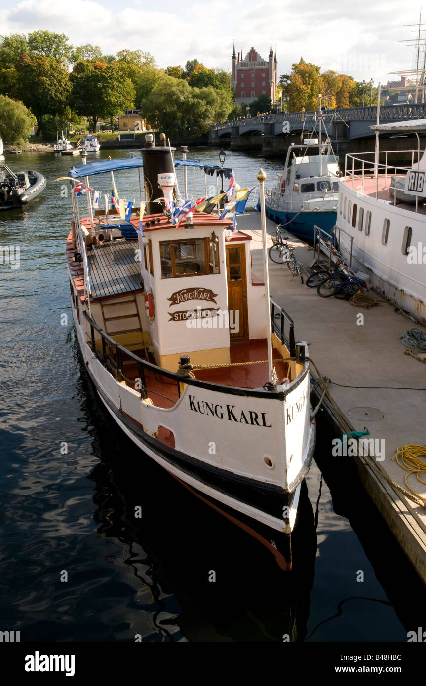 Paasenger bateau amarré par Skeppsbron à Stockholm Banque D'Images