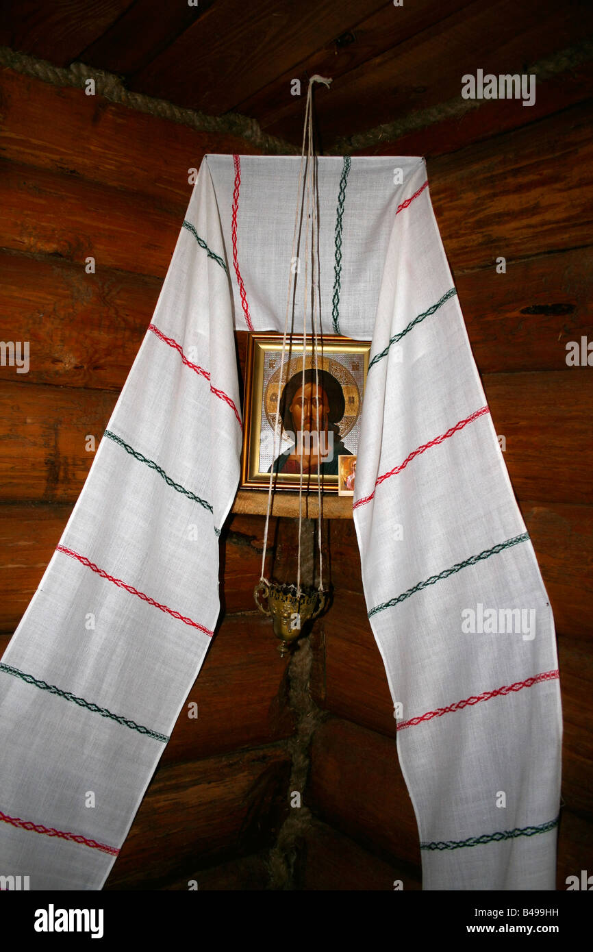 Image Chirist et décoré d'un angle religieux tradational Belarus chambre. Septembre, 2007 Banque D'Images