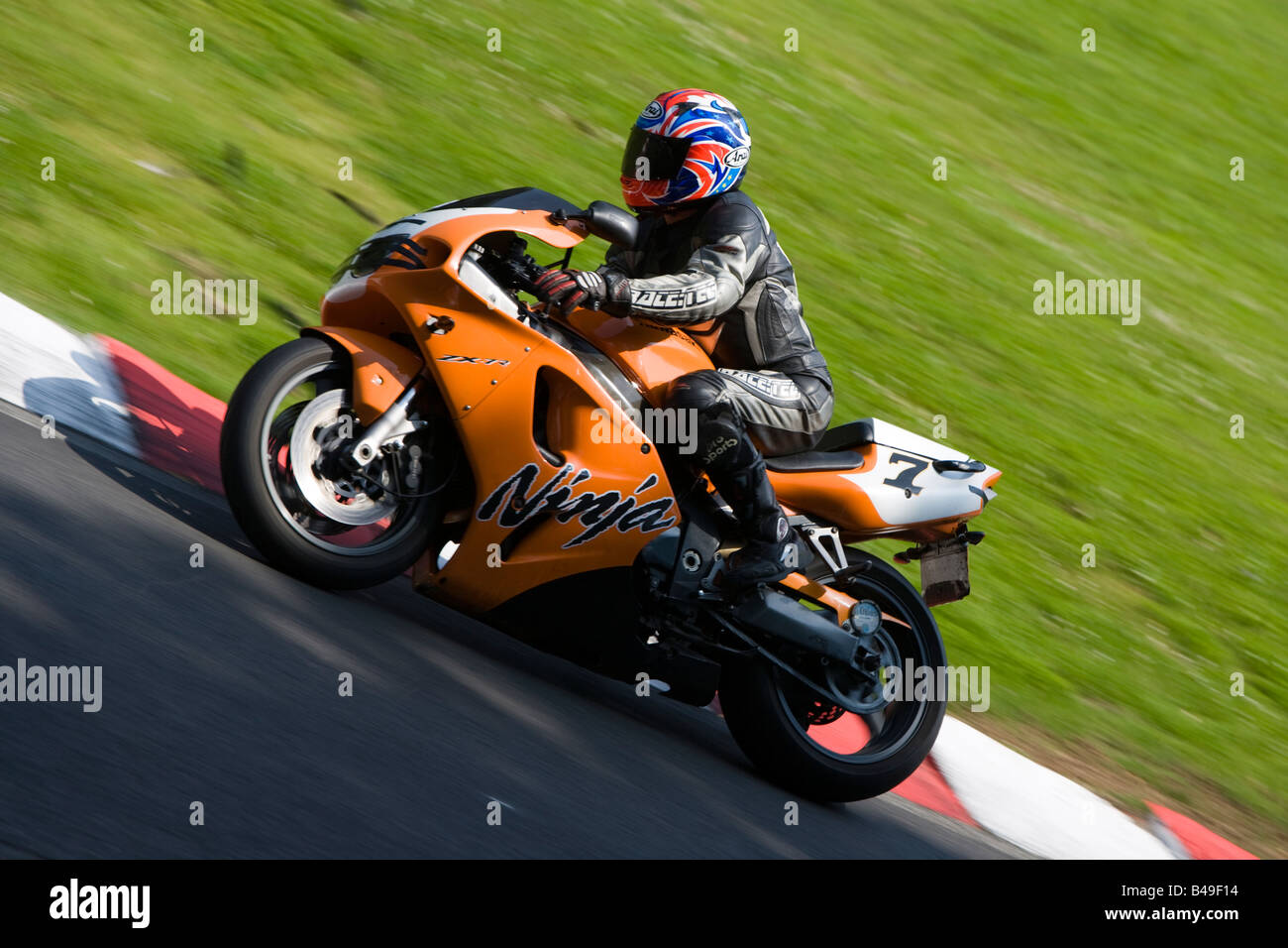 Moto Kawasaki ninja à cadwell park, Lincolnshire, Angleterre Banque D'Images