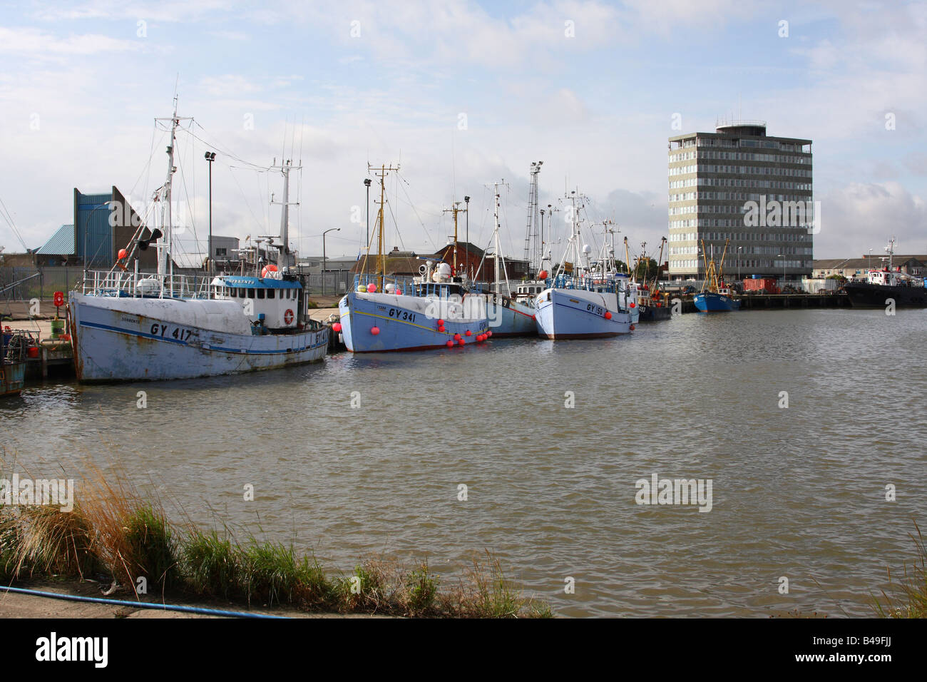 Les chalutiers de pêche à Grimsby Docks, Grimsby, England, Royaume-Uni Banque D'Images