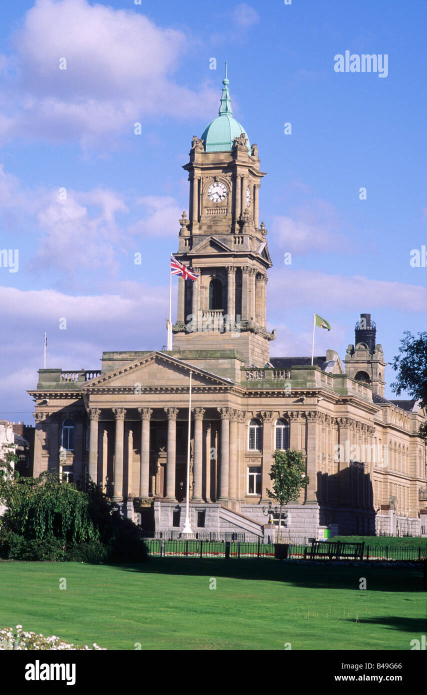 Hôtel de Ville de Birkenhead Merseyside Cheshire Angleterre Victorienne anglaise classique architecture bâtiment fronton colonnes dome tour Banque D'Images