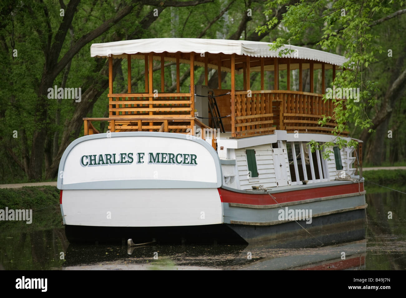 Le Charles F. Mercer, en aluminium à une réplique d'une mule-appelée canal ou packet boat transport de passagers sur le C&O Canal Banque D'Images