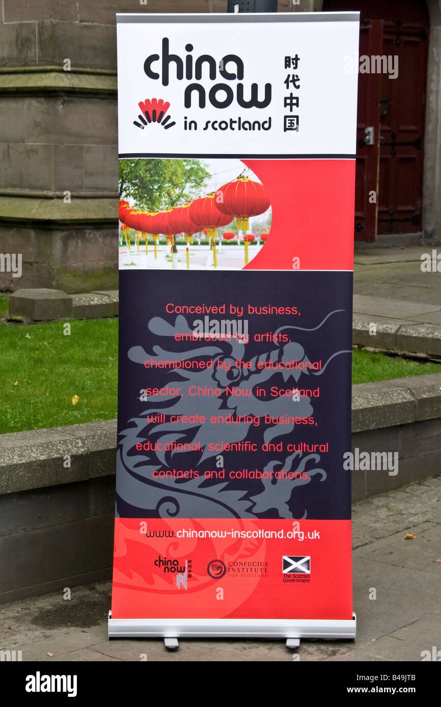 La Chine est aujourd'hui en Ecosse le Dunnese publicité signe vivant à Glasgow Royaume-Uni Banque D'Images