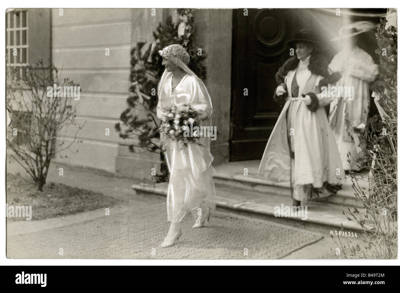 Antonia, 7.10.1899 - 31.7.1954, princesse de Bavière 7.4.1921 - 31.7.1954, lors de son mariage avec le prince héritier Rupprecht, château de Hohenburg, 7.4.1921, Allemagne, Nassau-Weilburg, Wittelsbach, 20ème siècle, Nassau Weilburg, mariée, , Banque D'Images