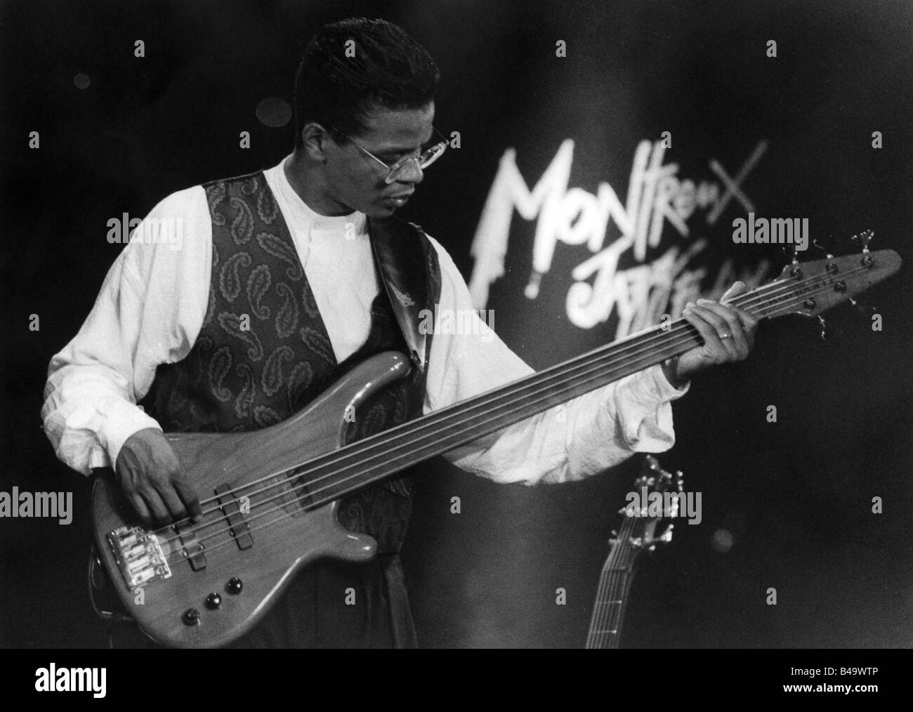 Brown, Gary, musicien américain (Jazz), demi-longueur, basse, spectacle en direct, Festival de jazz de Montreux, juillet 1992, Banque D'Images