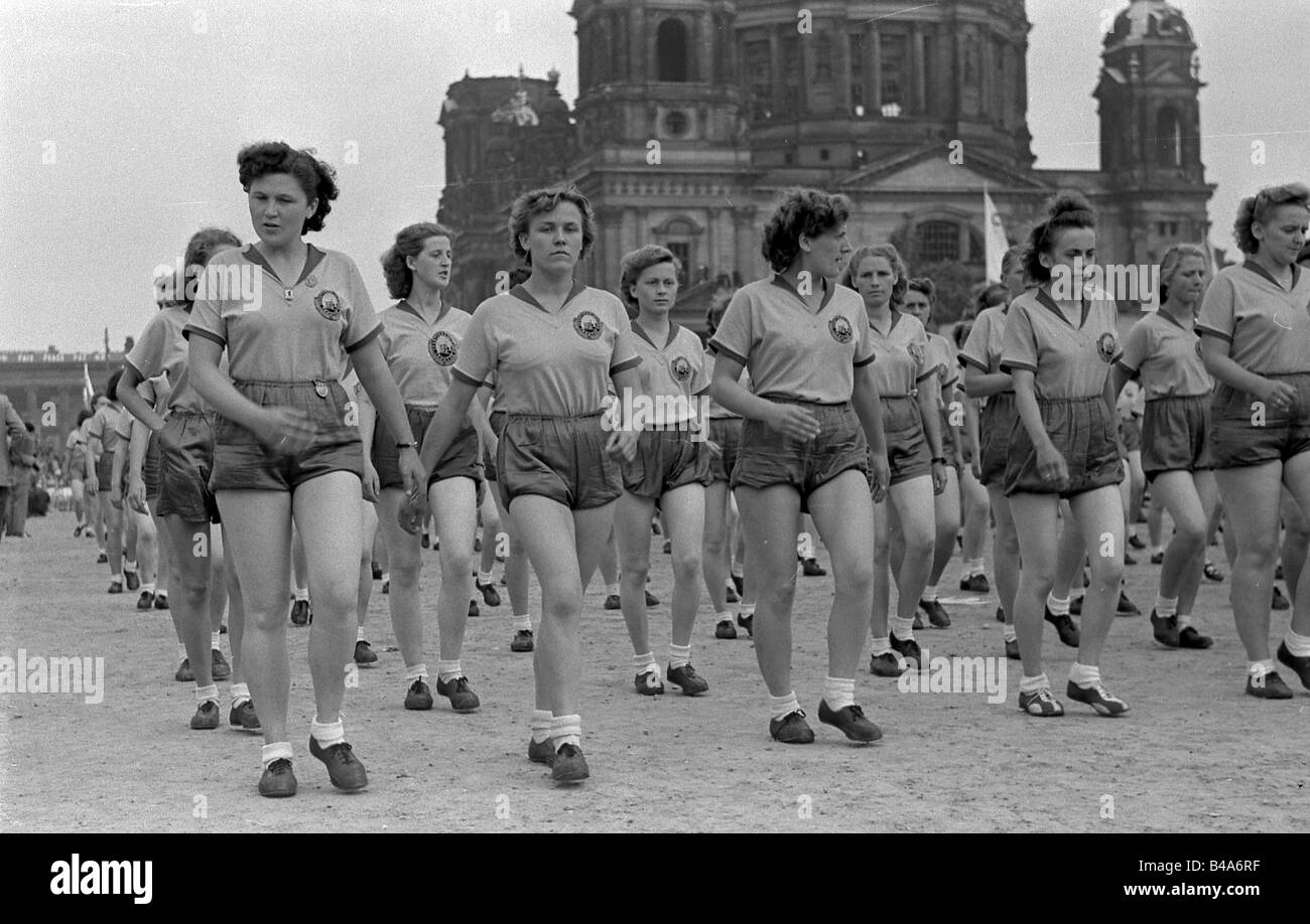 Fête, 3ème Festival mondial de la Jeunesse et Des Étudiants, Berlin, 5.8.1951 - 19.8.1951, Banque D'Images