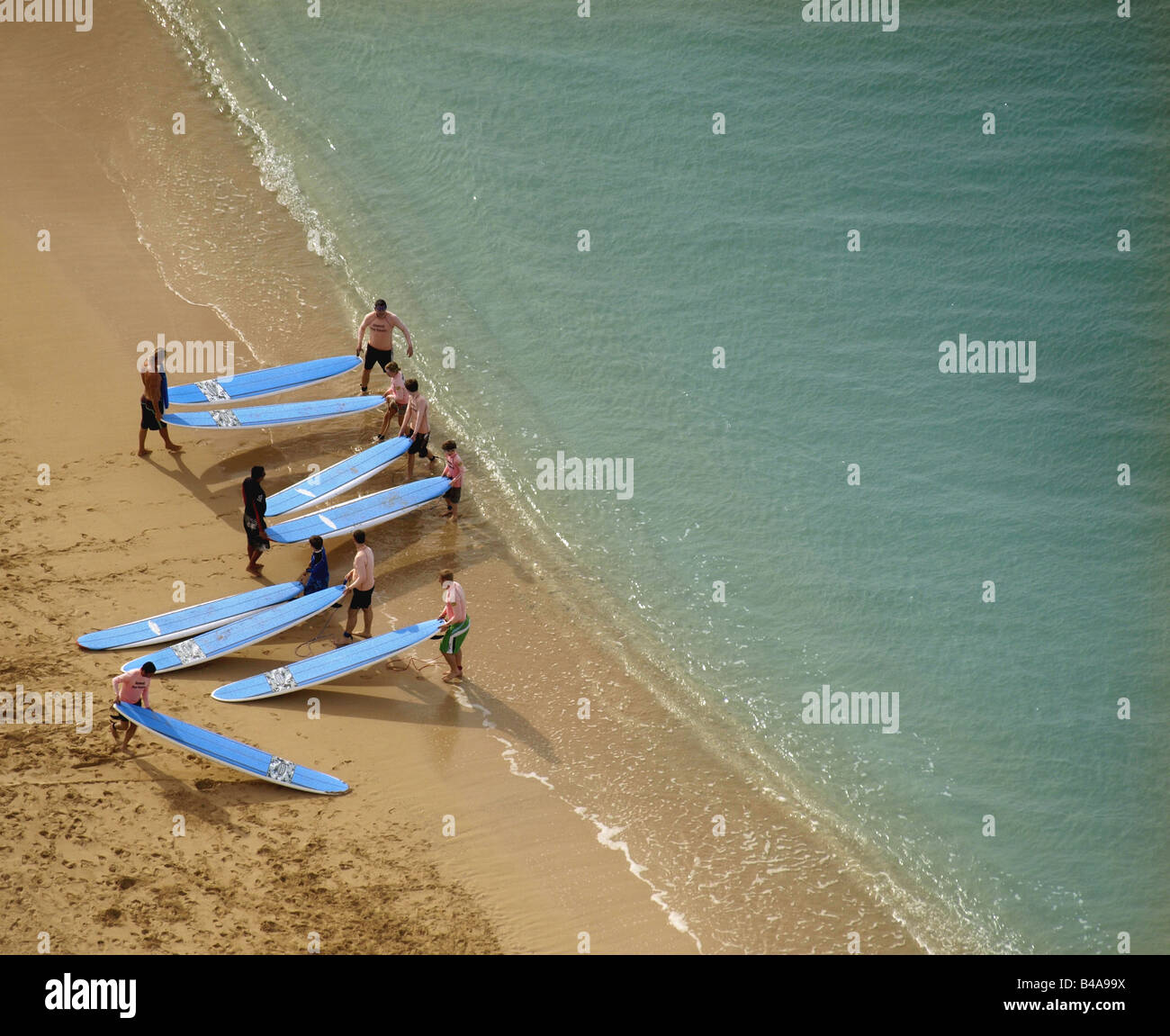 Préparation de surf - Waikiki Beach à partir de ci-dessus. Banque D'Images