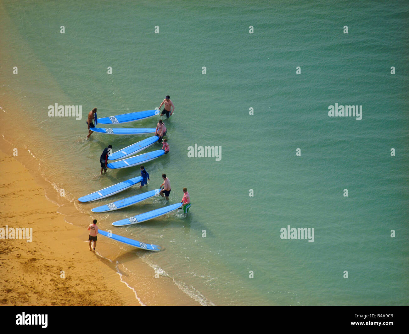 Préparation de surf - Waikiki Beach à partir de ci-dessus. Banque D'Images