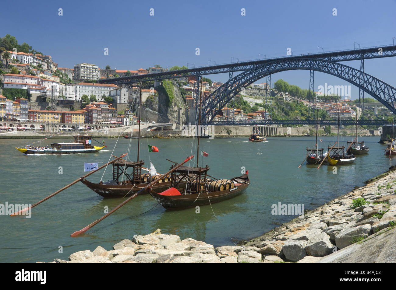 Porto, Porto, le fleuve Douro, quartier de Ribeira et Le Pont Dom Luis I, à Vila Nova de Gaia, Portugal Banque D'Images
