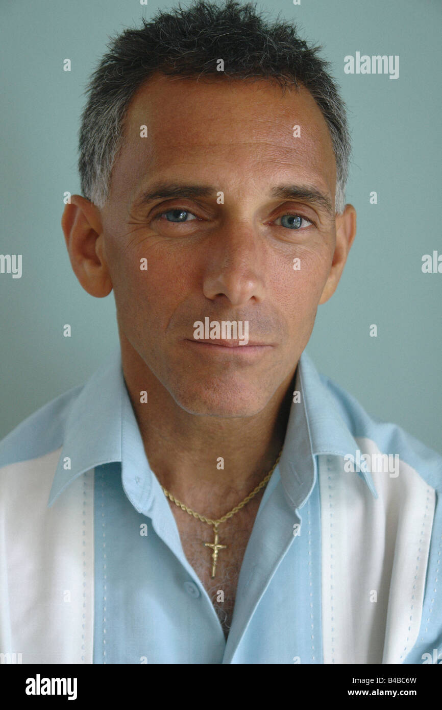 Portrait Dun Homme Dâge Du Baby Boom Avec Du Gris Les