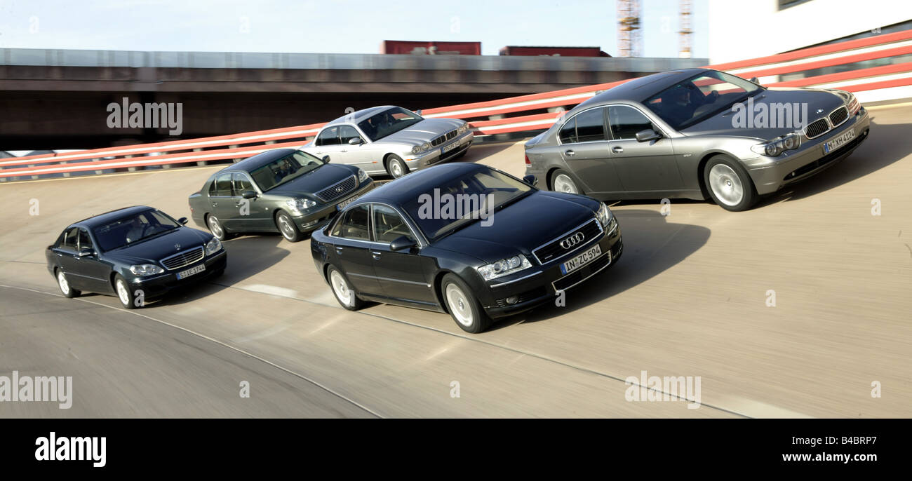 Photo de groupe, location de bateau environ s, Limousines, Audi A8 4.2 Quattro, l'année de modèle 2002- / Lexus LS 430, année de construction 2004- Banque D'Images