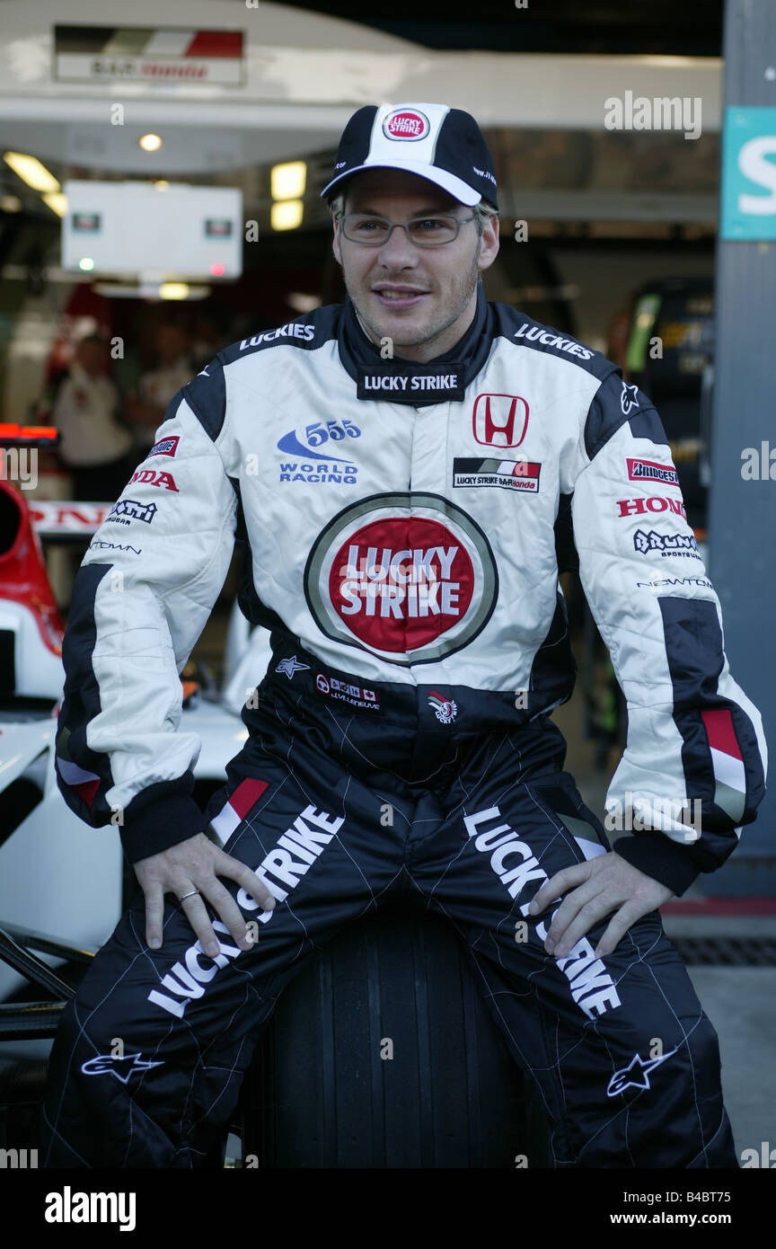 Sport moteur, Formule 1, Jacques Villeneuve, formation, BAR-Honda, Personnes, race driver, Portrait, parler, photographe : Daniel R Banque D'Images