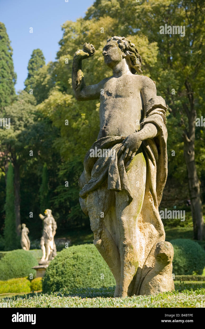 Giardino Giusti Renaissance jardins statue sculptures Vérone Italie Banque D'Images