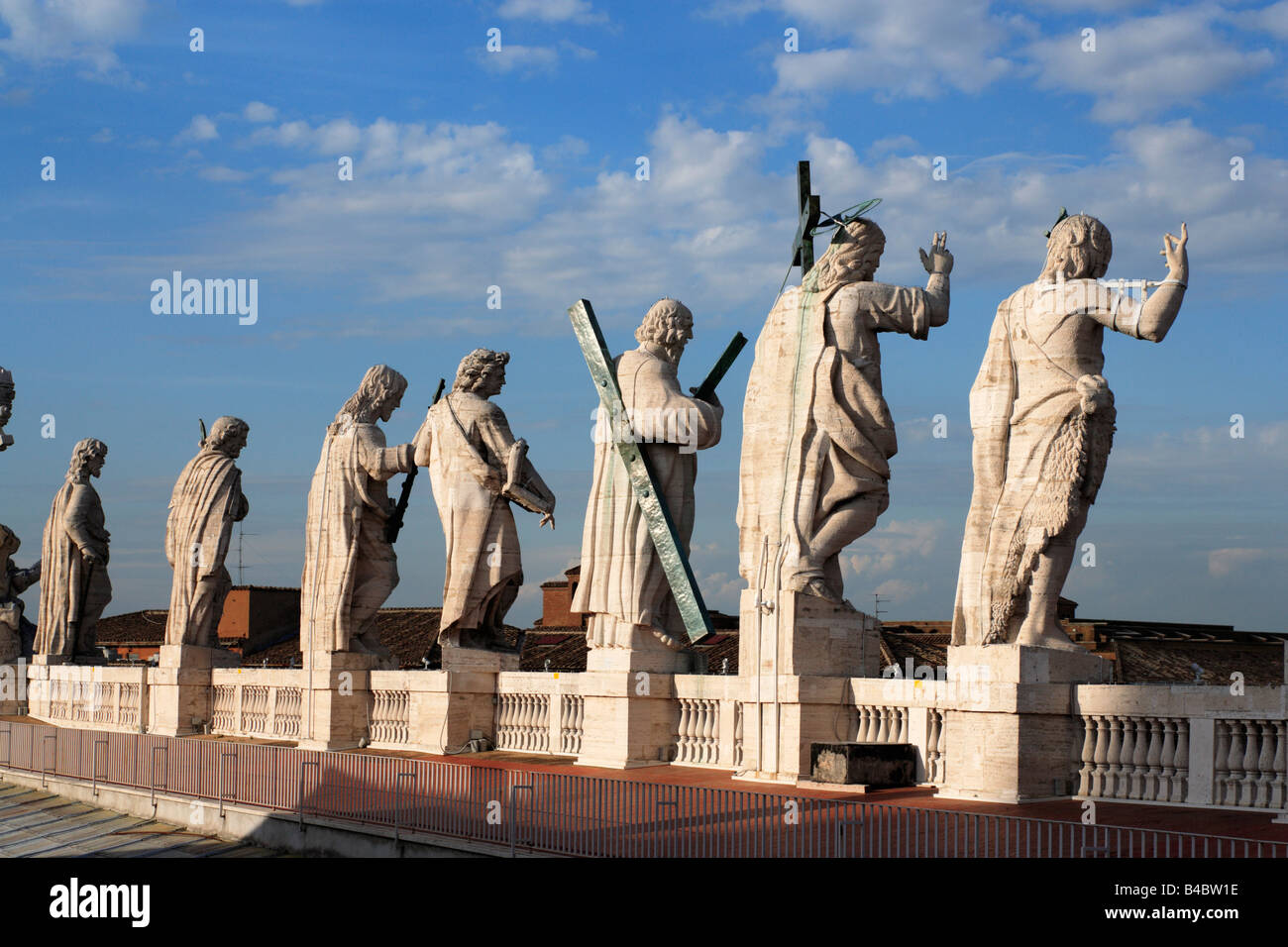 Statues de Saint Basilique Saint-Pierre du Vatican Rome Italie Banque D'Images