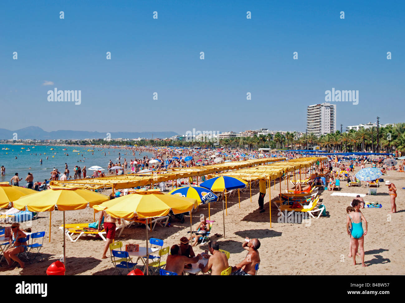 L'été à la plage de Salou, Costa Dorada, Espagne Banque D'Images