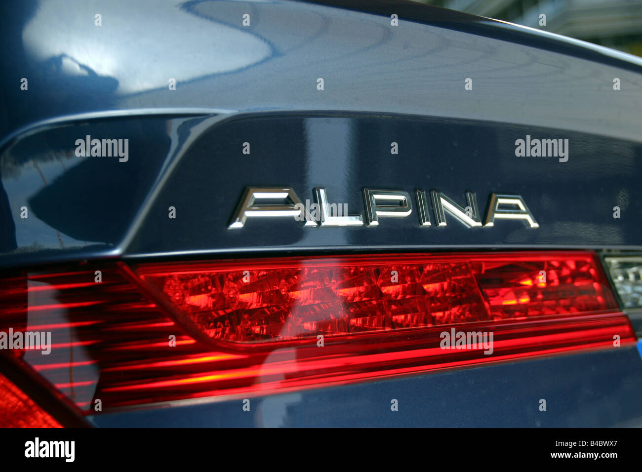 Voiture, BMW Alpina B7, Limousine, roadster, bleu, l'année de modèle 2004,-  vue détaillée, technique, feu arrière/accessoire, accessoires, pho Photo  Stock - Alamy