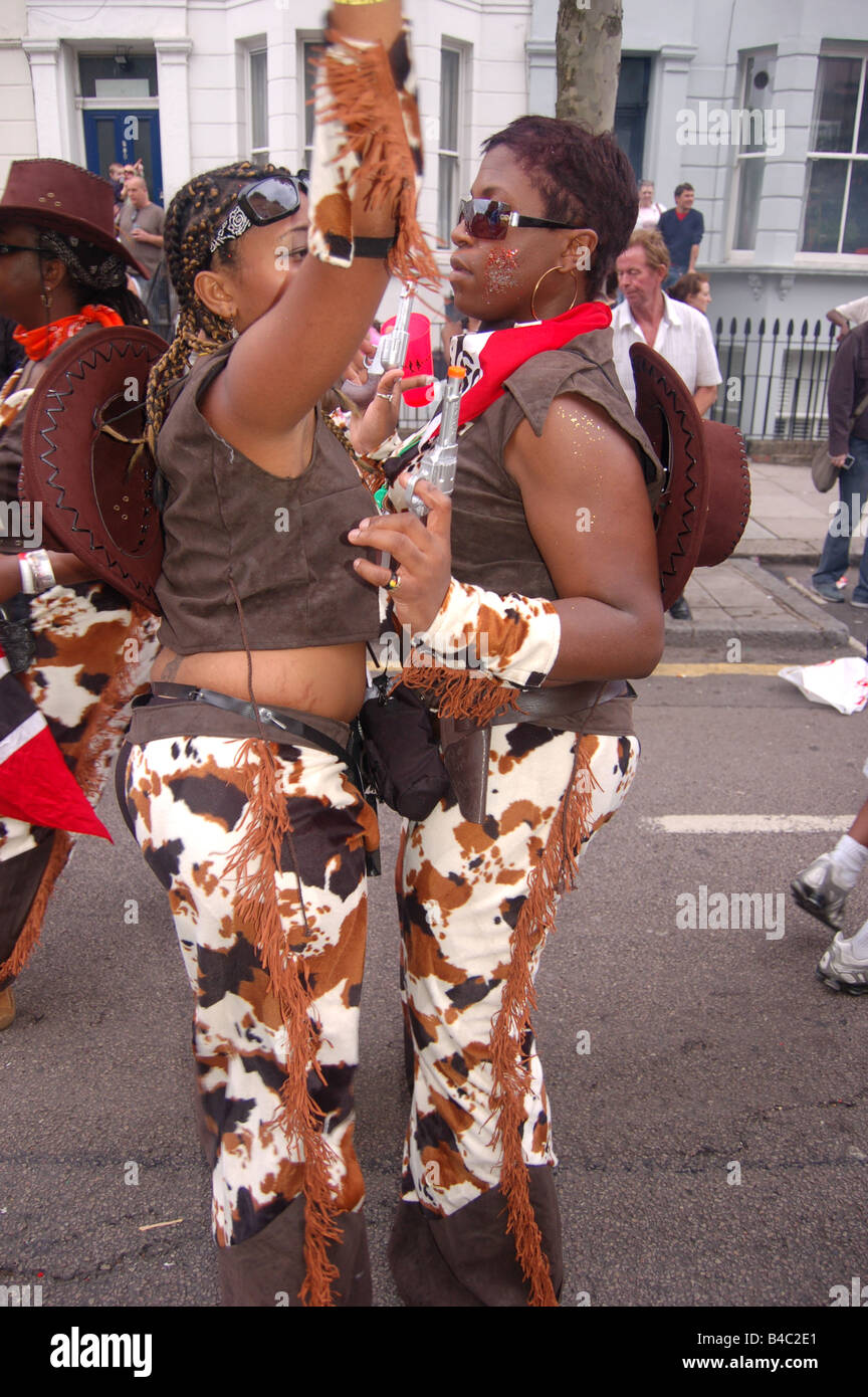 Danseuses à Notting Hill Carnival Août 2008, Londres, Angleterre, Royaume-Uni Banque D'Images