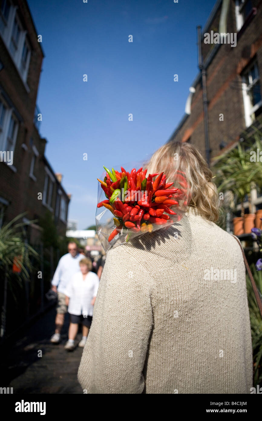 Marché aux fleurs sur le chemin de la Colombie un dimanche matin, Bethnal Green, East London Banque D'Images
