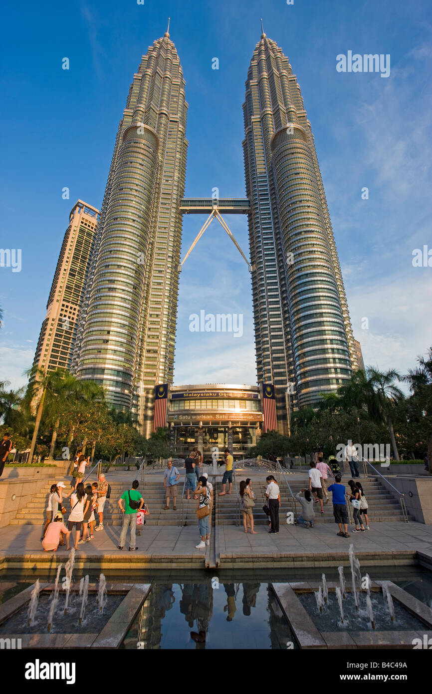 En Asie, la Malaisie, l'État de Selangor, Kuala Lumpur, les Tours Petronas 88 histoire deux tours en acier avec une hauteur de 451 mètres Banque D'Images