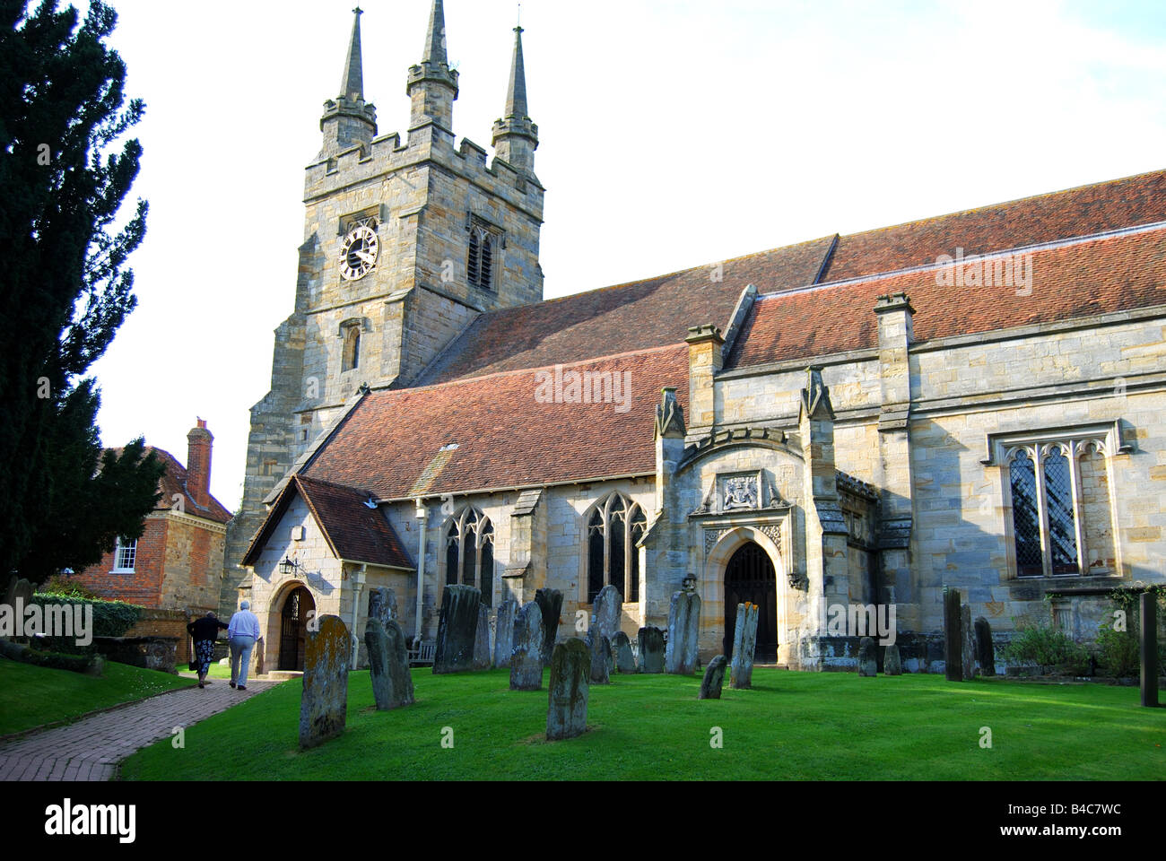 Eglise de St.Jean Baptiste, High Street, Penshurst, Kent, Angleterre, Royaume-Uni Banque D'Images Eglise de St.Jean Baptiste, High Street, Penshurst, Kent, Angleterre, Royaume-Uni Banque D'Images