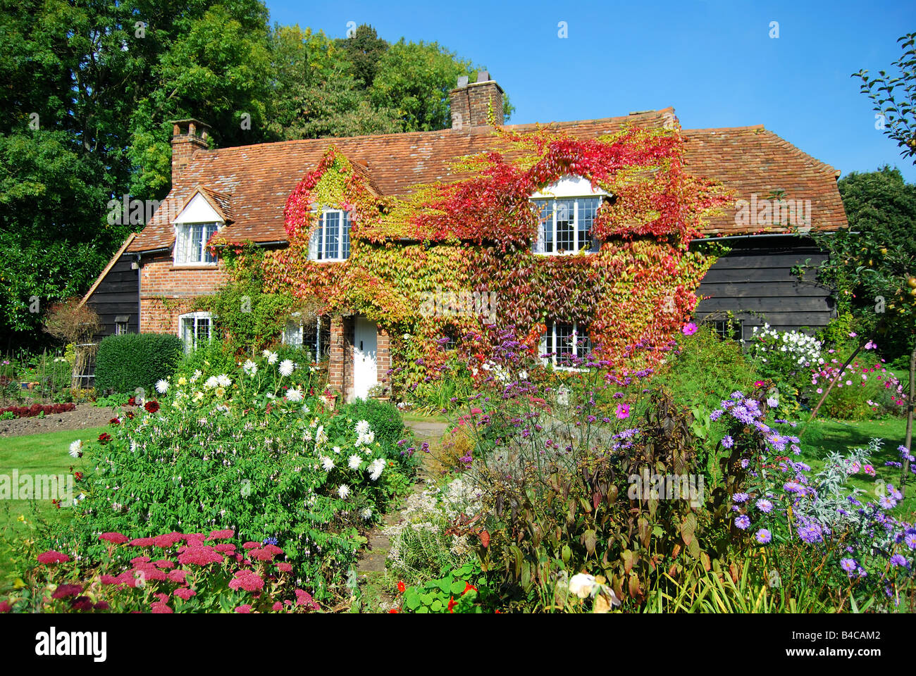 Chalet et jardin, période Chartridge, Buckinghamshire, Angleterre, Royaume-Uni Banque D'Images