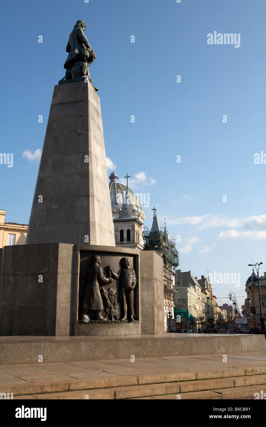 Pologne Lodz Mazovie occidentale Plac Wolnosci Place de la liberté statue de Tadeusz Kosciuszko sculpté par Mieczyslaw Lubeiski Banque D'Images