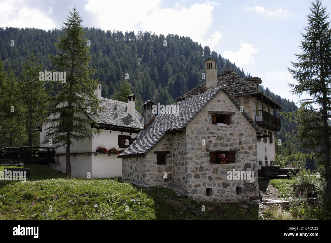 Cottages typiquement alpin à Alpe Devero, Italie Banque D'Images