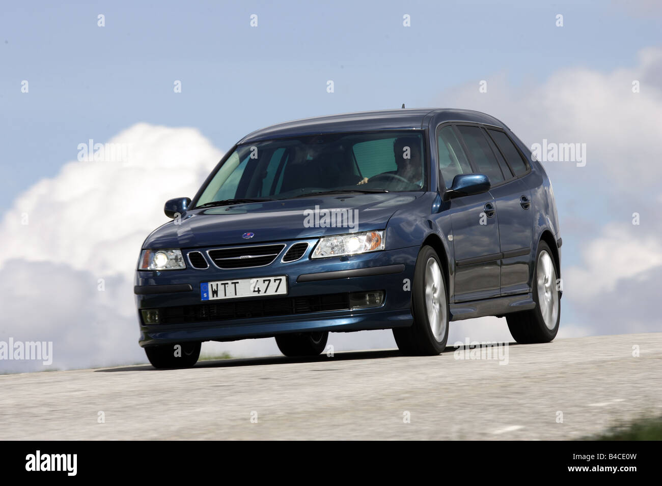 Saab 9 3 sport combi 2 8 v6 Banque de photographies et d'images à haute  résolution - Alamy