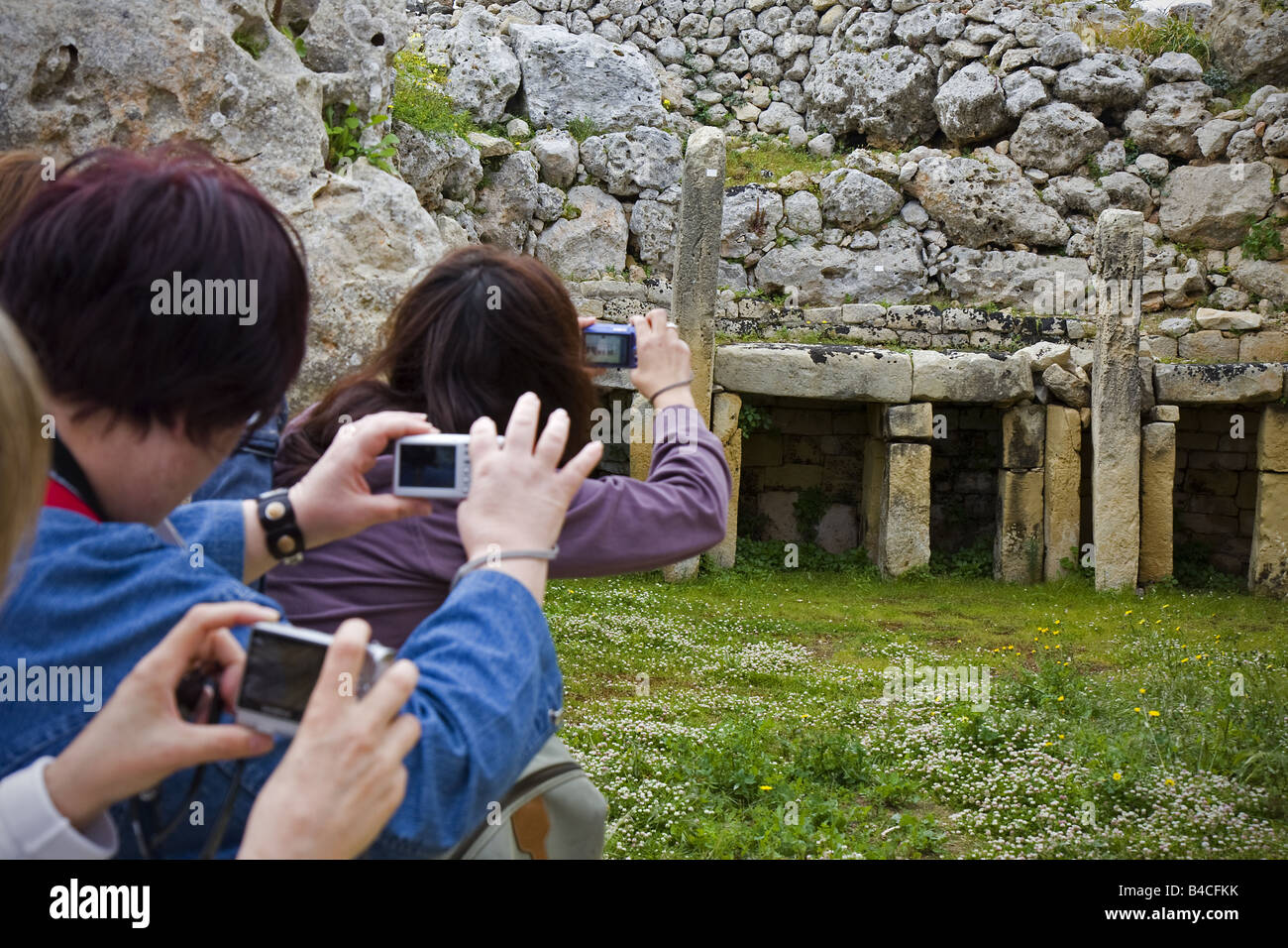 Les personnes faisant des photos à l'île de Gozo Malte Temple Ggantija Banque D'Images