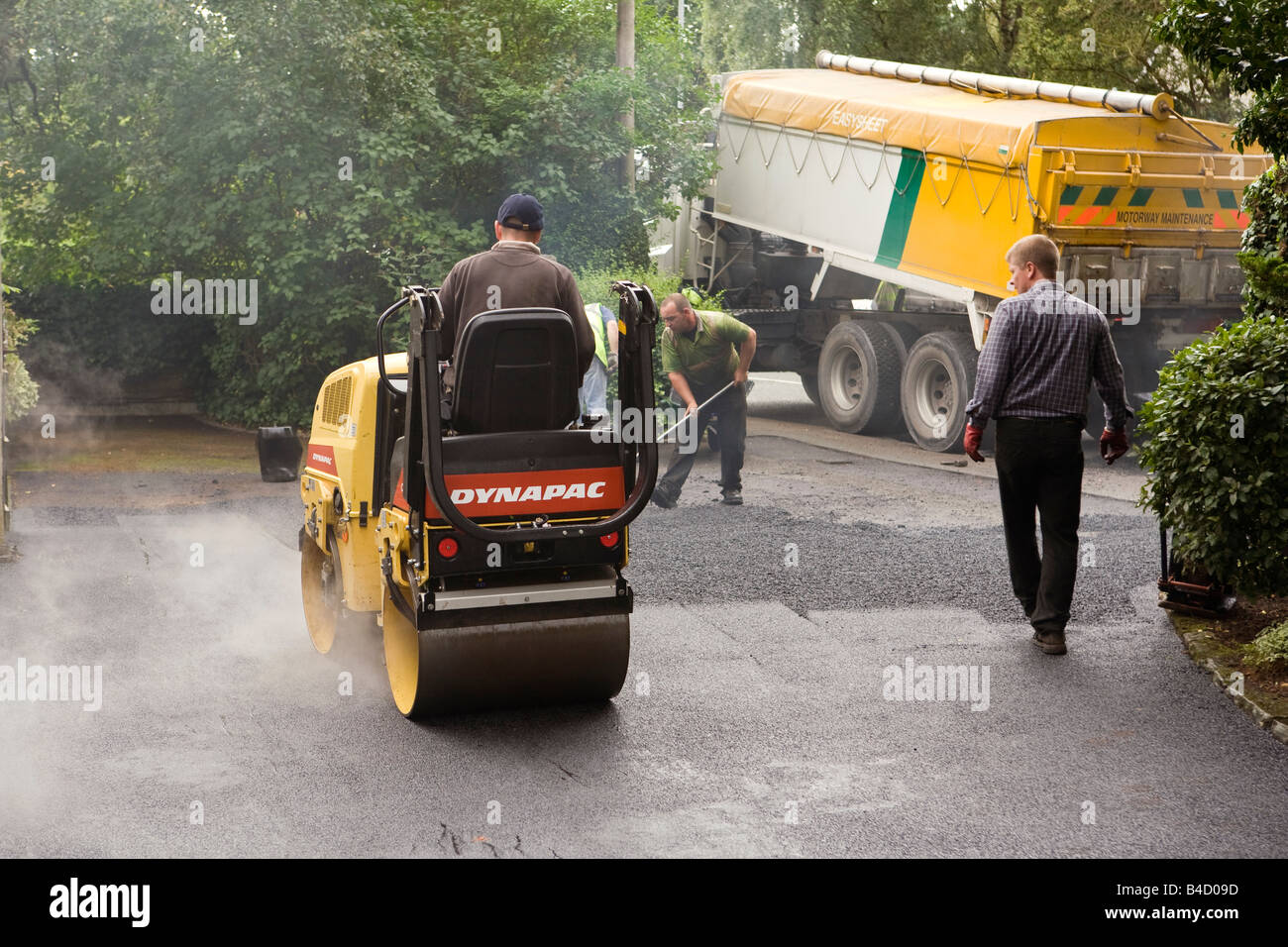 Les améliorations à la Maison des travailleurs de gangs l'aménagement d'une nouvelle aire d'entraînement intérieur télévision laminage à chaud Banque D'Images