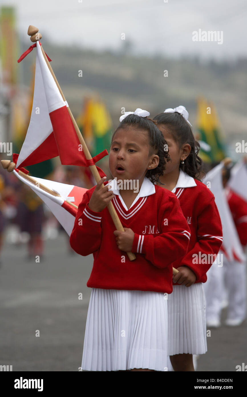 In école locale Parade, Saquisili, Equateur Banque D'Images