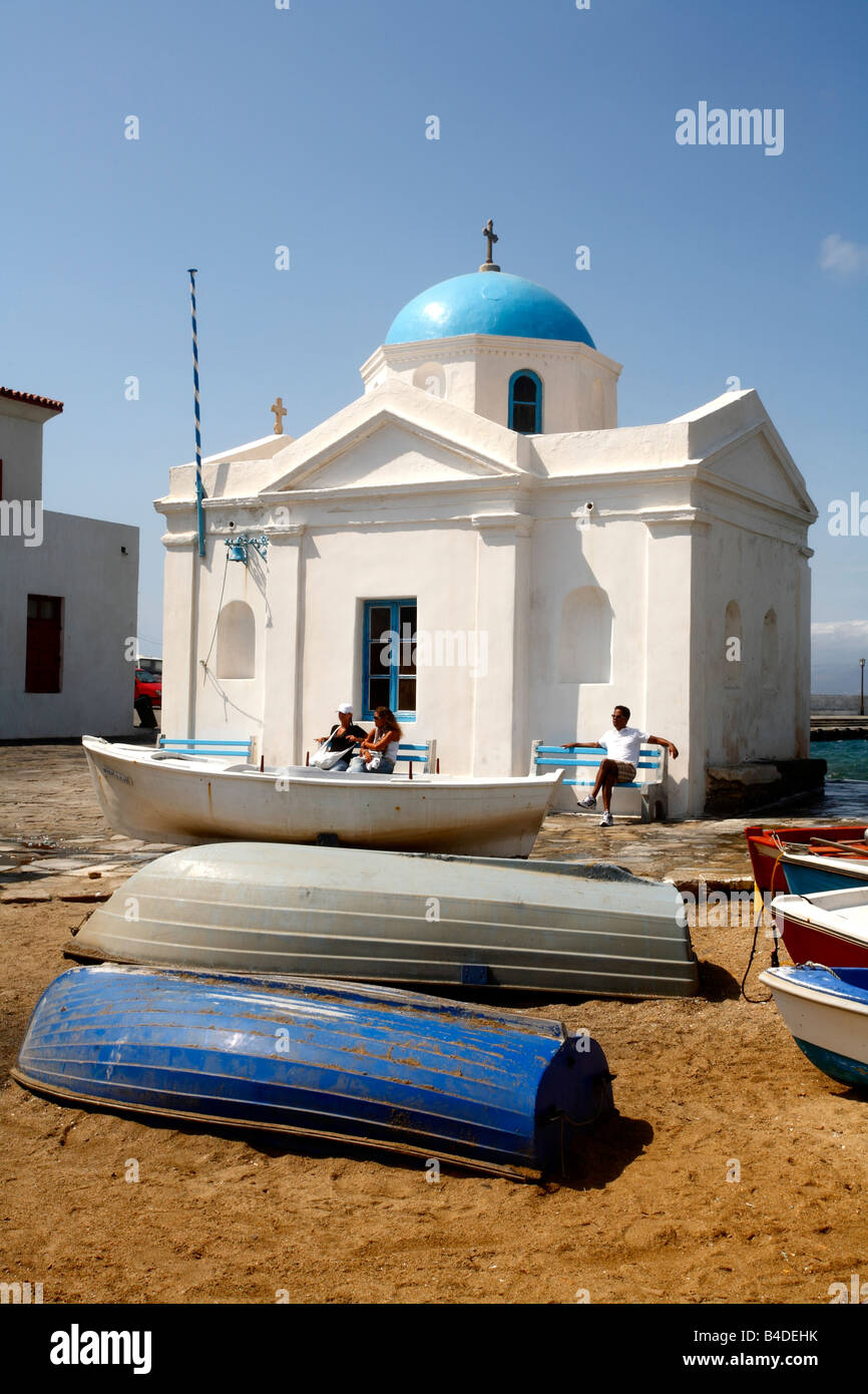 L'Église orthodoxe grecque de l'île de Mykonos Cyclades Grèce Port Banque D'Images