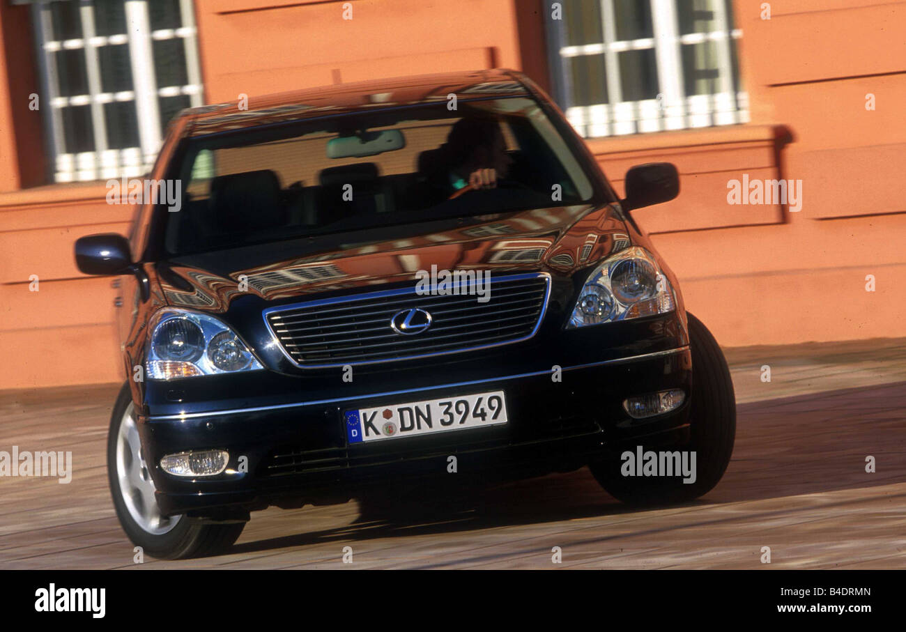Voiture, Lexus LS 430, une limousine de luxe, environ s, l'année de modèle 2001-, noir, Ville, la conduite, la diagonale de l'avant, vue de face Banque D'Images