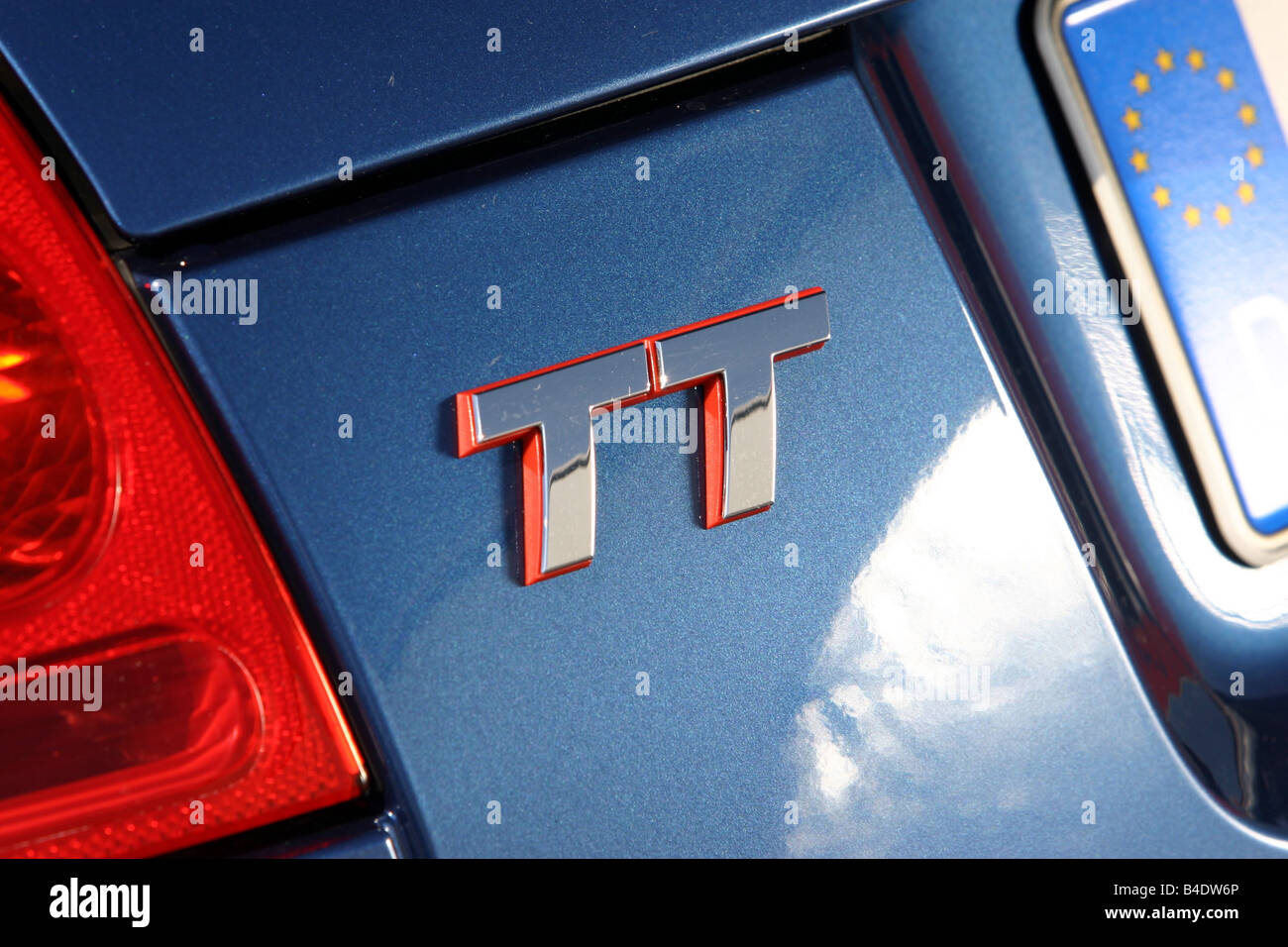 Voiture, Audi TT 3.2, coupé, roadster, l'année de modèle 2003-, bleu, vue détaillée, le nom du modèle Banque D'Images