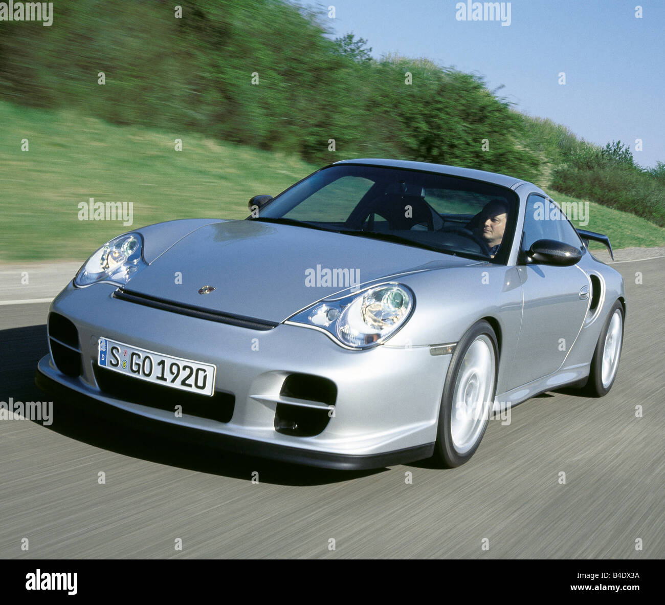 Voiture, Porsche 911 GT2, roadster, coupé/cabriolet, argent, l'année de modèle 2003-, la conduite, la route de campagne, la diagonale de l'avant, vie avant Banque D'Images