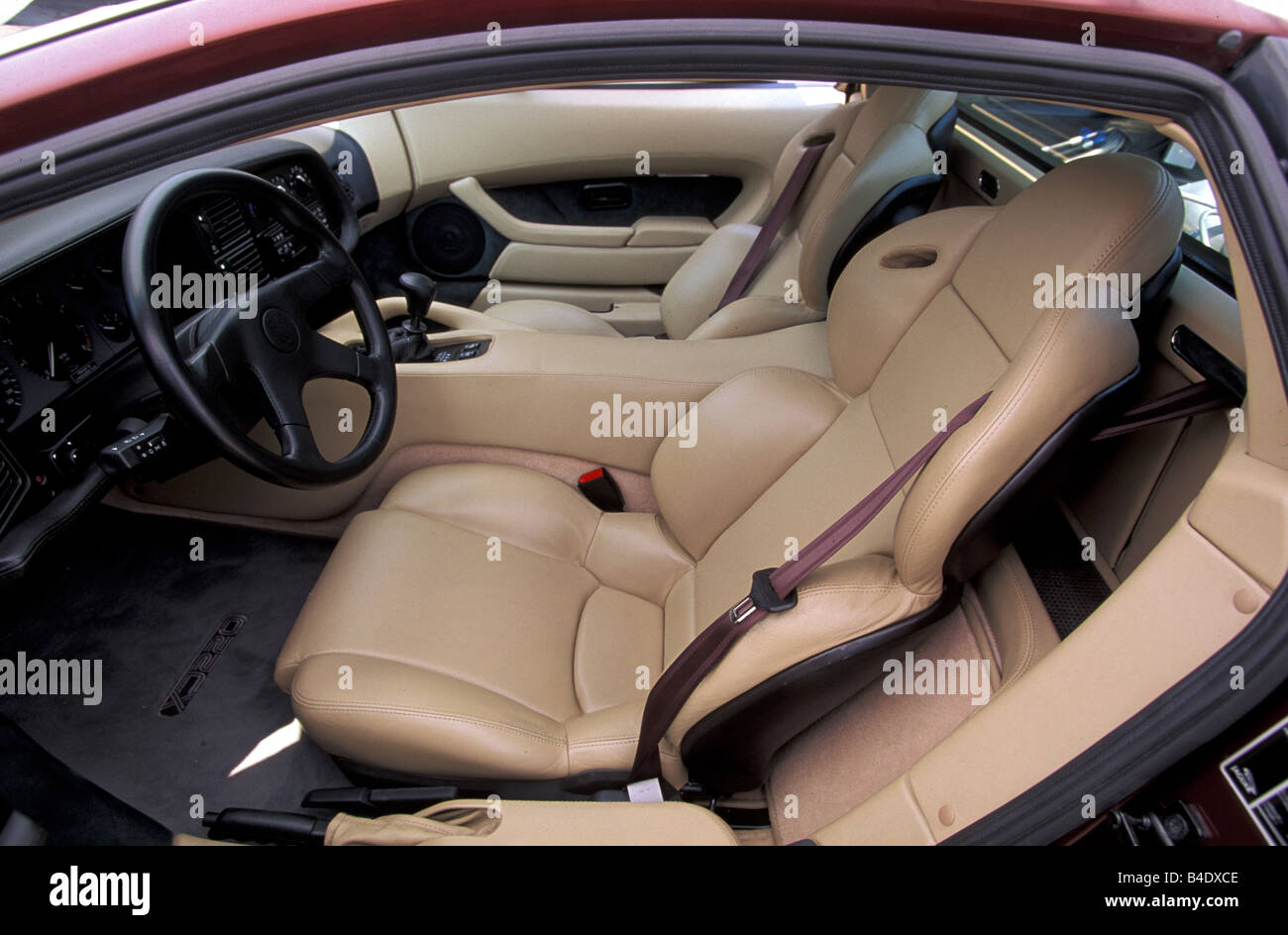 Voiture, Jaguar XJ 220, l'année de modèle 1994, vin-rouge-métalliques, coupé/cabriolet, roadster, vue de l'intérieur, vue de l'intérieur, sièges, siège avant, Banque D'Images