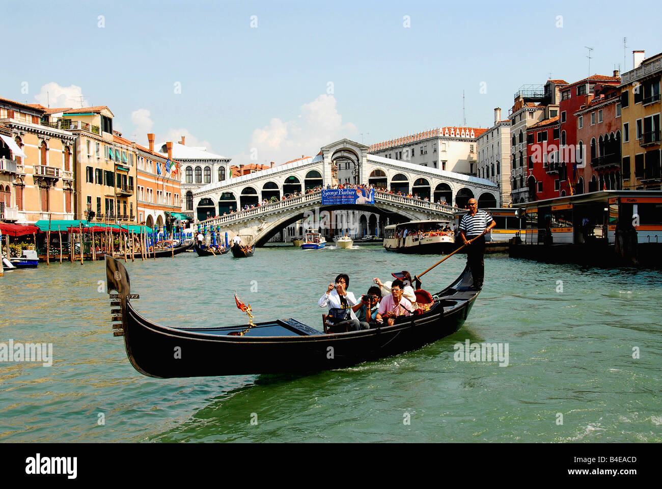 Pont du Rialto sur le grand canal Venise Italie Banque D'Images