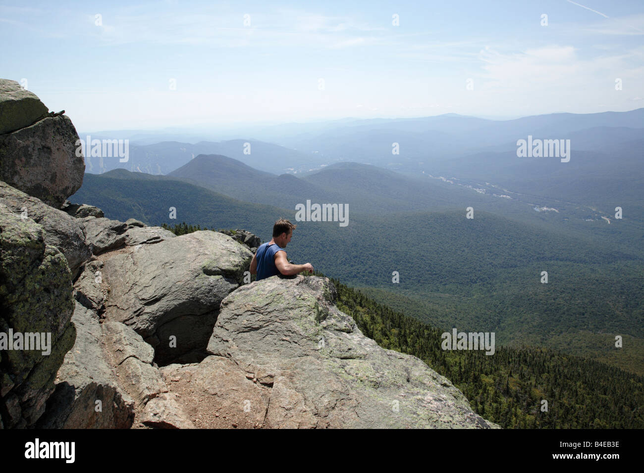 Vue panoramique depuis le sommet du mont liberté pendant les mois d'été situé dans les Montagnes Blanches du New Hampshire USA Banque D'Images