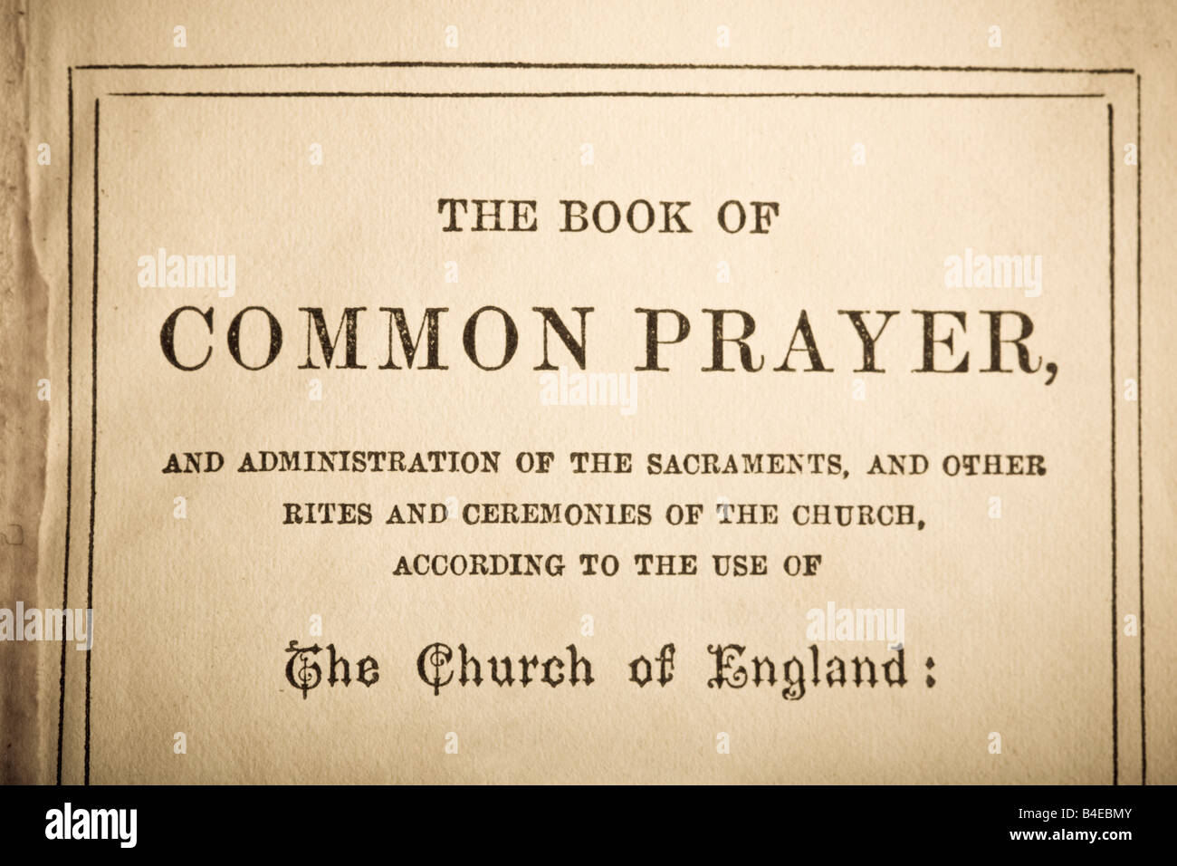 Détail de la page de titre de l'ancienne édition du livre de la prière commune Banque D'Images