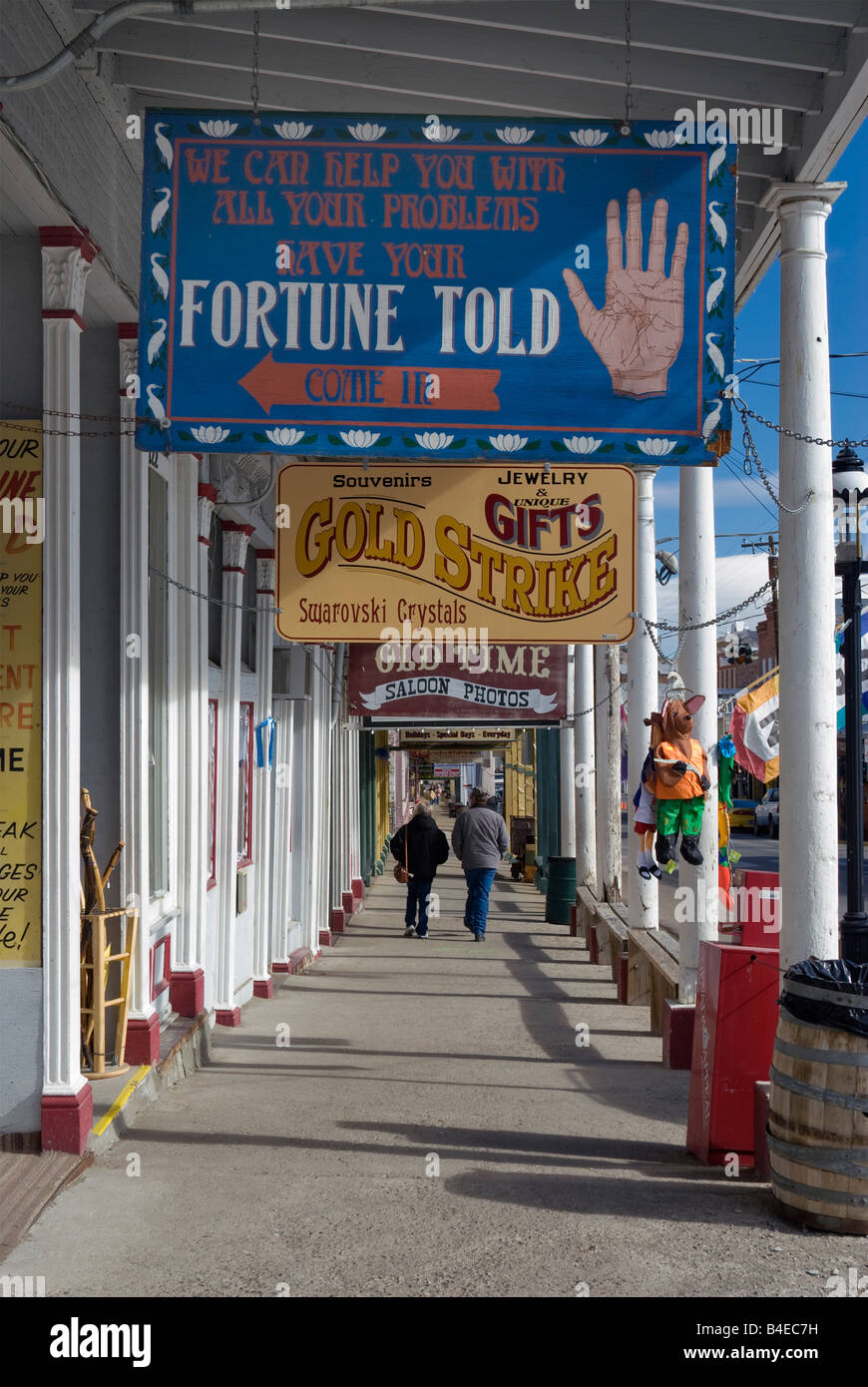 Promenade à la rue C historique dans Virginia City NEVADA USA Banque D'Images