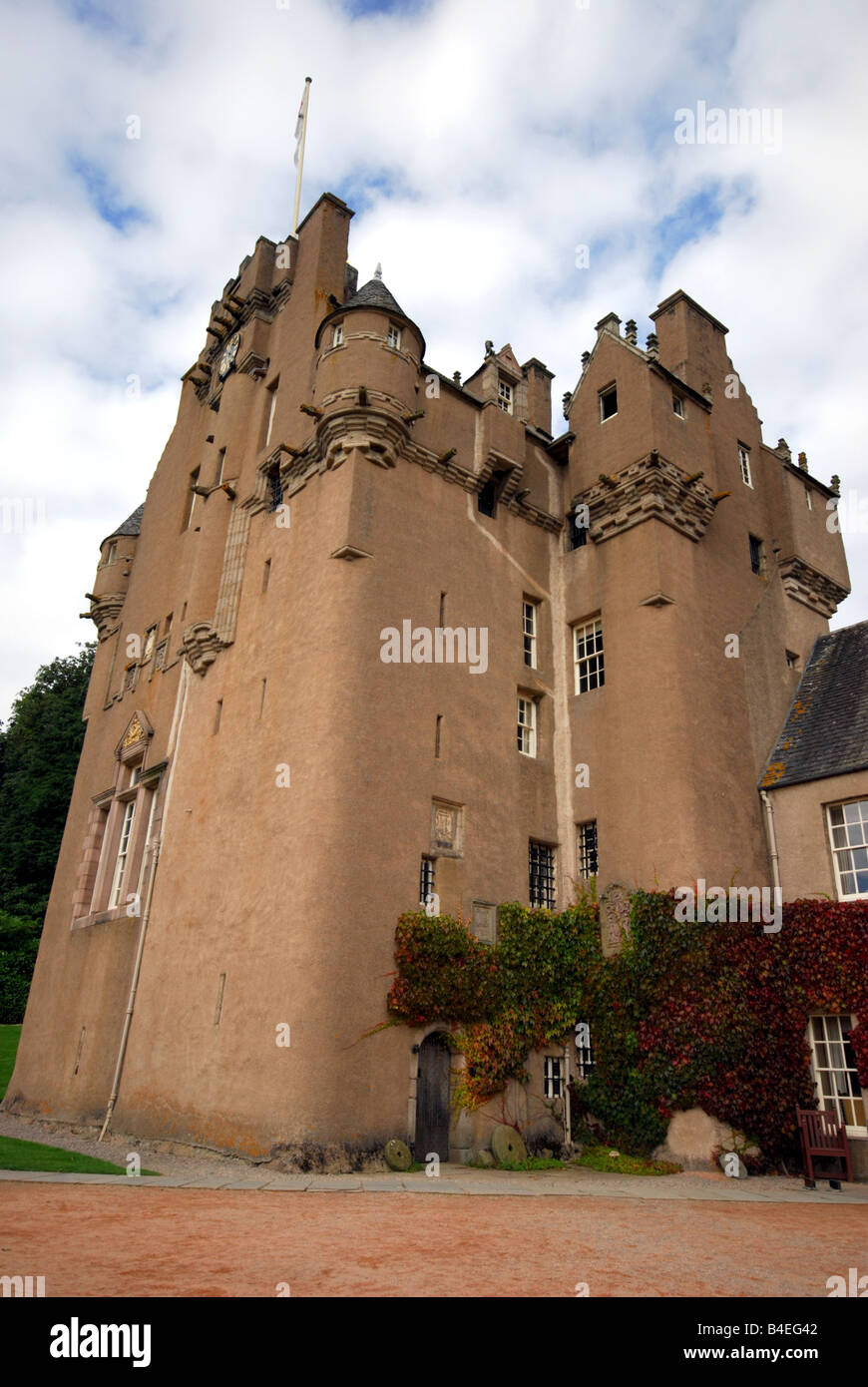 Le Château de Crathes une du National Trust pour les châteaux les mieux conservés d'Écosse Banque D'Images