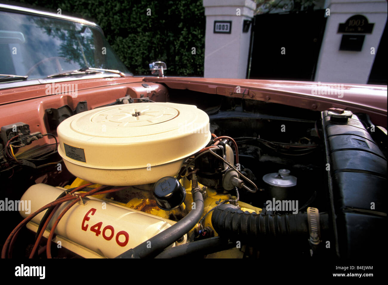 Voiture, Ford Edsel Pacer convertible, l'année de modèle 1957, années 50, années 50, vintage, voiture, capote ouverte, compartiment moteur, fra Banque D'Images