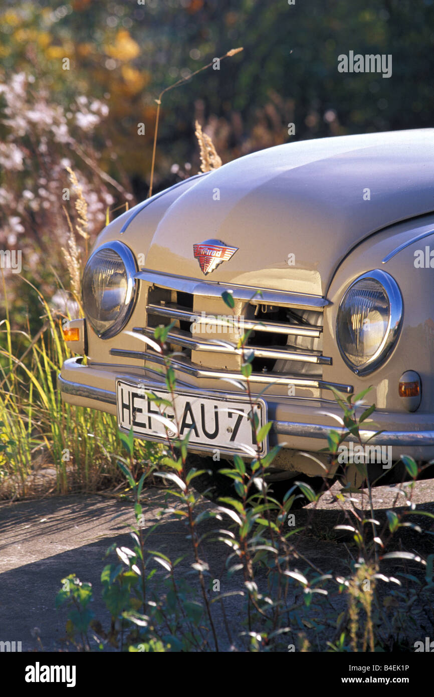 Auto Culte 02015 1/43 BORGWARD B1250 POLLMANN Allemagne 1951 Noir