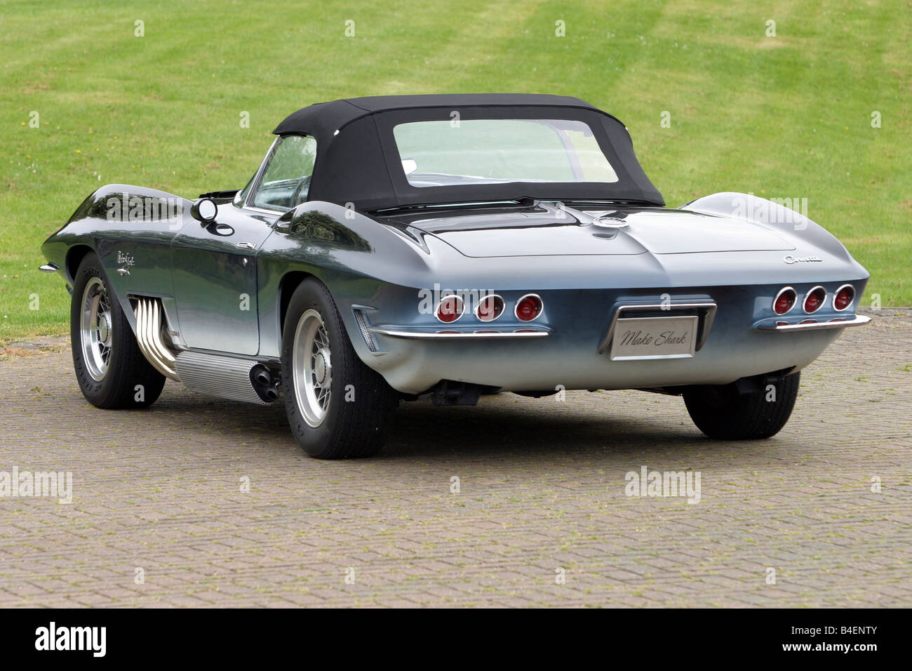 Voiture, Chevrolet Corvette mako shark, l'année de modèle 1961, cabriolet, voiture d'époque, années 60, années 60, fermé, haut standing, diagonale ba Banque D'Images