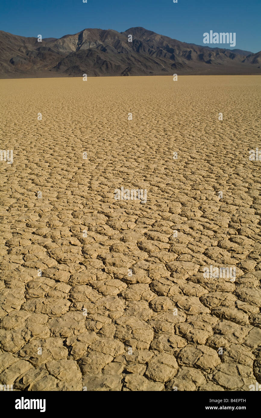 Dry Lake bed La piste de la vallée de la mort Californie USA désert sécheresse aride Banque D'Images