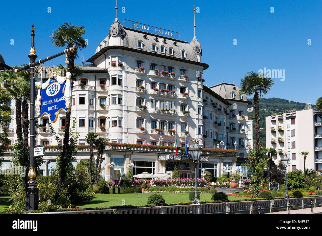 Hotel Regina Palace (l'un des nombreux hôtels de grand classique au bord du lac), Stresa, Lac Majeur, Italie Banque D'Images